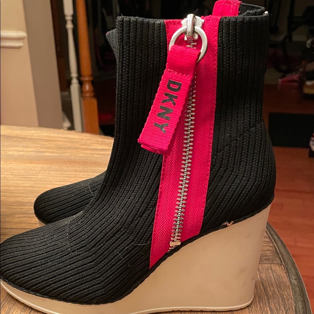 DKNY Black and Pink Ribbed Wedge Boots
